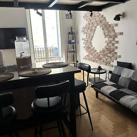 Delta Urban Loft Apartament Neapol