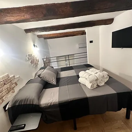 Delta Urban Loft Διαμέρισμα Νάπολη